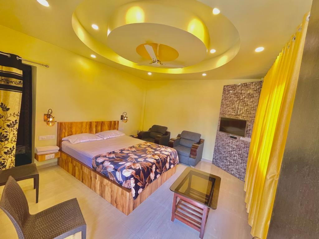 Hotel Saptarang Residency Panhala Экстерьер фото