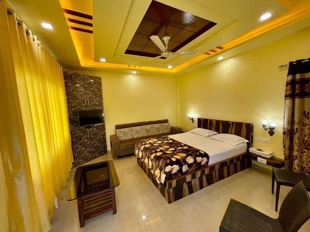 Hotel Saptarang Residency Panhala Экстерьер фото