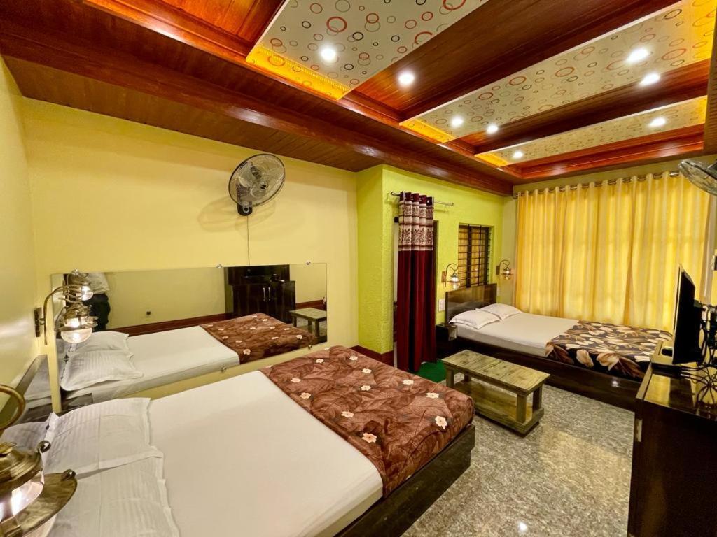 Hotel Saptarang Residency Panhala Экстерьер фото