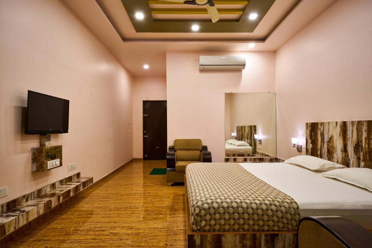 Hotel Saptarang Residency Panhala Экстерьер фото