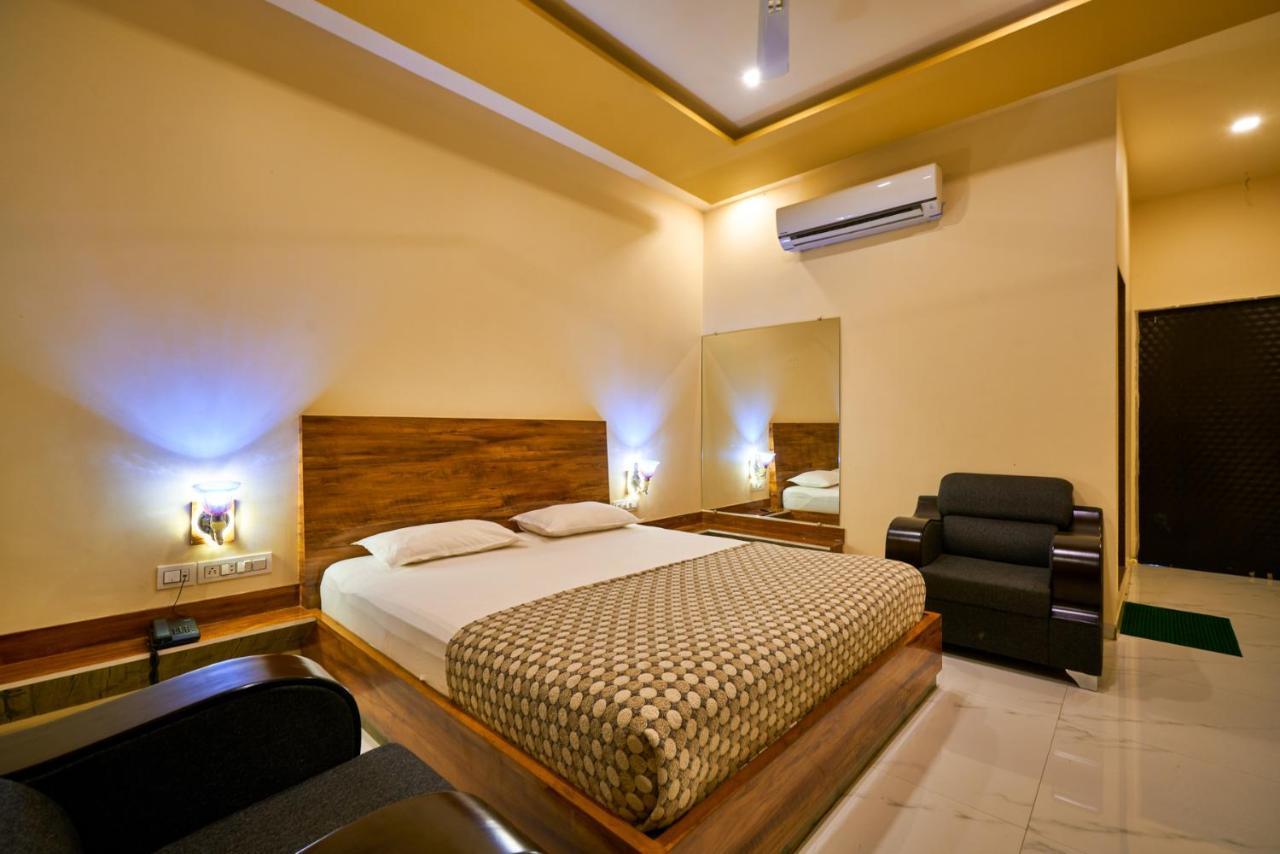 Hotel Saptarang Residency Panhala Экстерьер фото