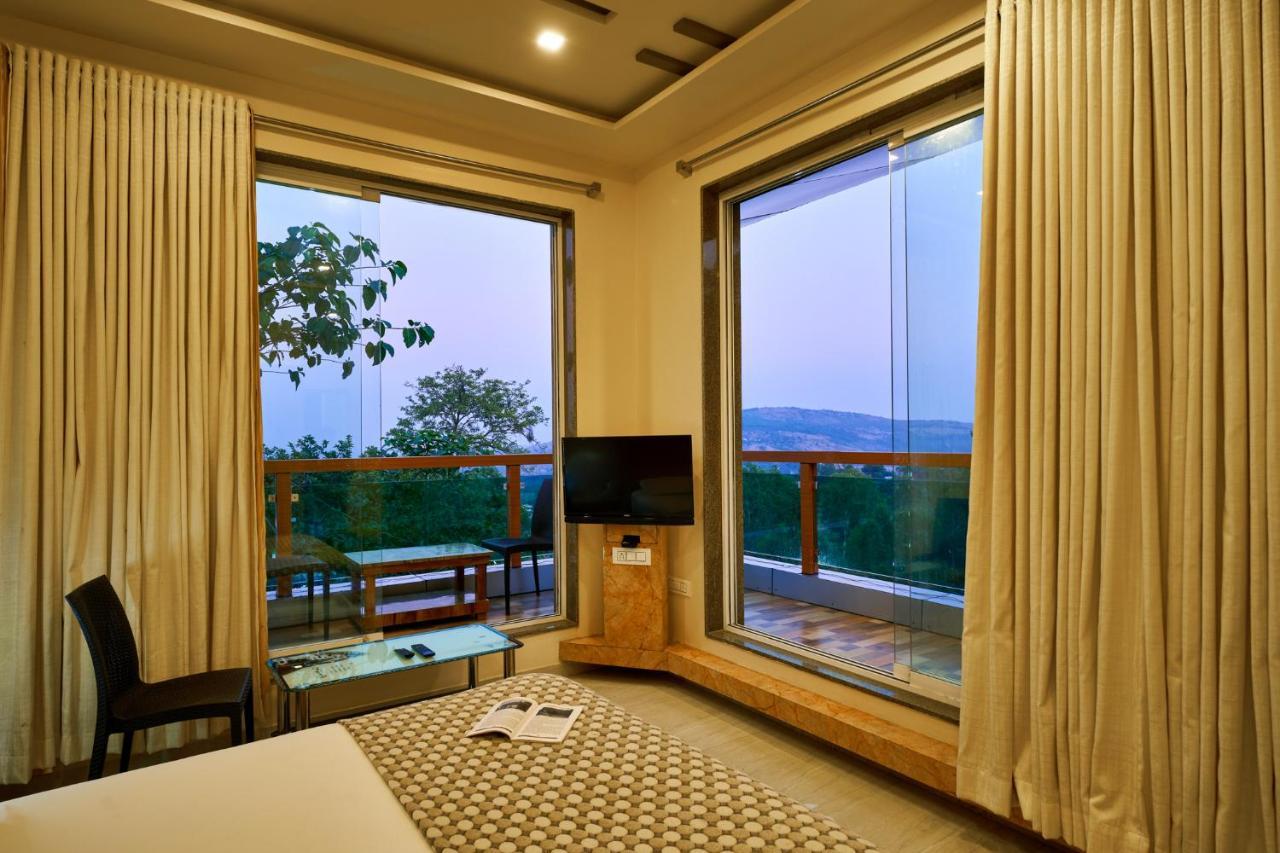 Hotel Saptarang Residency Panhala Экстерьер фото