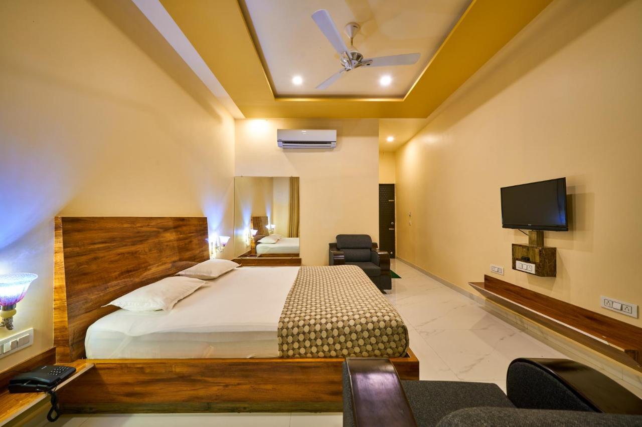 Hotel Saptarang Residency Panhala Экстерьер фото