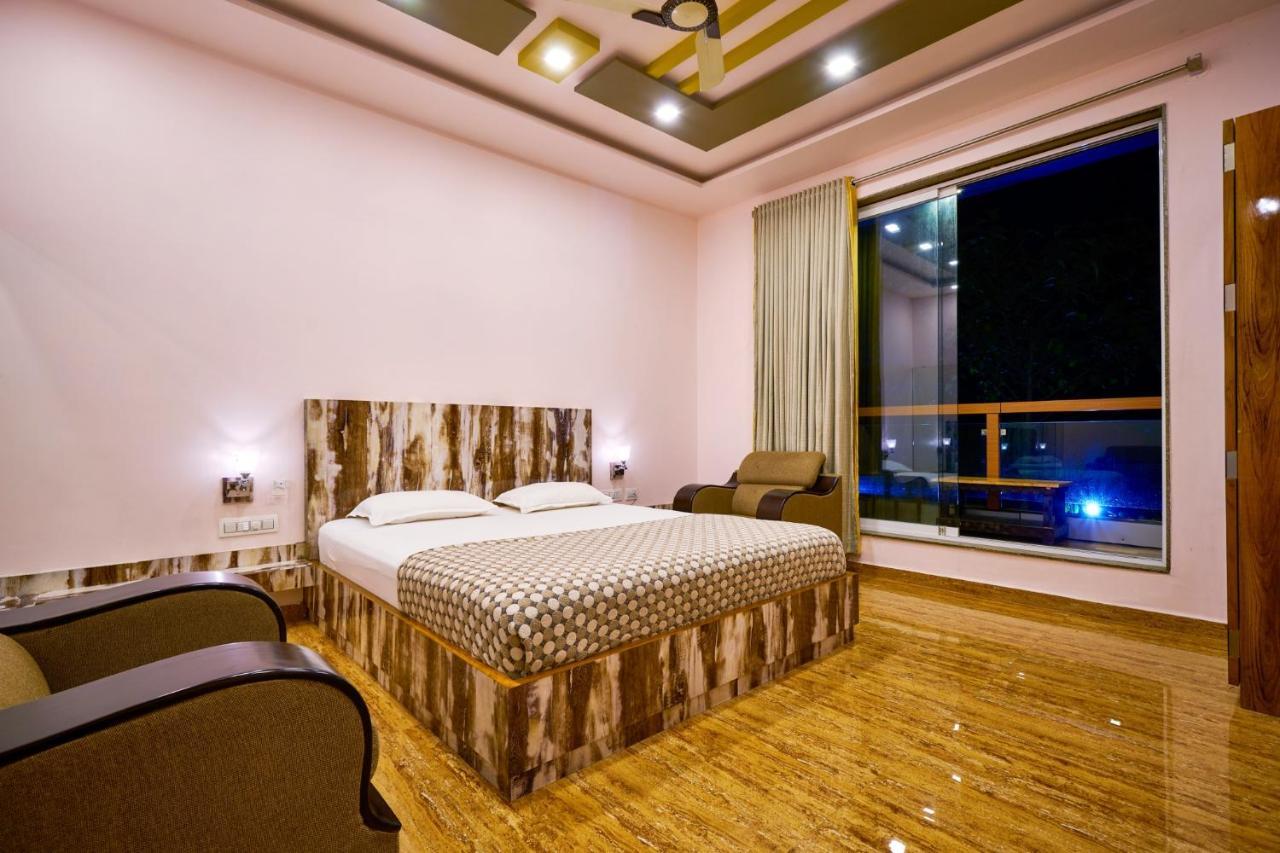 Hotel Saptarang Residency Panhala Экстерьер фото
