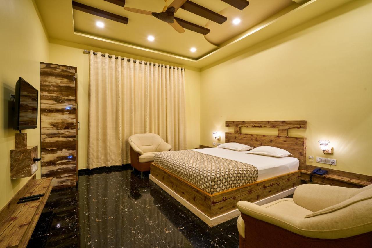 Hotel Saptarang Residency Panhala Экстерьер фото